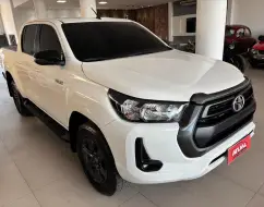 TOYOTA HILUX 2.8 D-4D TURBO DIESEL CD SR 4X4 AUTOMÁTICO TOYOTA HILUX 2.8 D-4D TURBO DIESEL CD SR 4X4 AUTOMÁTICO