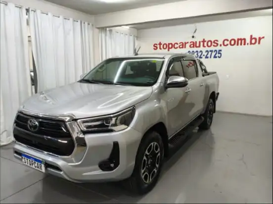 TOYOTA-HILUX-2.8 D-4D TURBO DIESEL CD SRX 4X4 AUTOMÁTICO TOYOTA-HILUX-2022