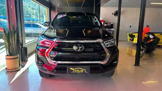 TOYOTA-HILUX-2022