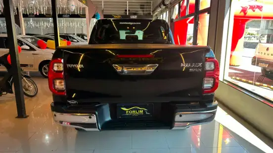 TOYOTA-HILUX-2022