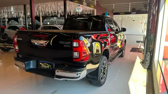 TOYOTA-HILUX-2022