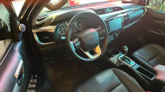 TOYOTA-HILUX-2022