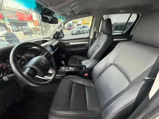 TOYOTA-HILUX-2024