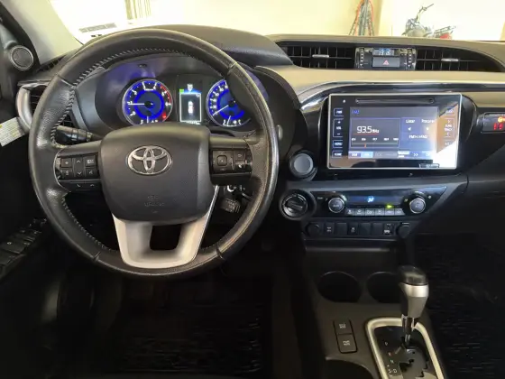 TOYOTA HILUX 2.8 SRV 4X4 CD 16V DIESEL 4P AUTOMÁTICO
