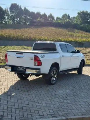 TOYOTA-HILUX-2018