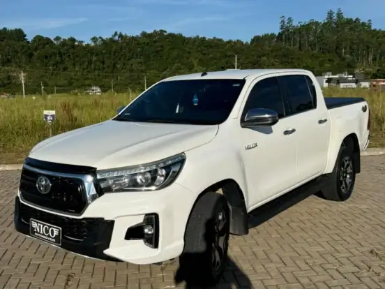 TOYOTA-HILUX-2.8 SRX 4X4 CD 16V DIESEL 4P AUTOMÁTICO TOYOTA-HILUX-2018