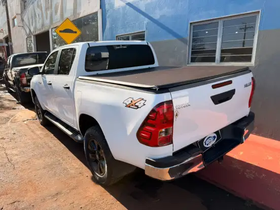 TOYOTA-HILUX-2.8 STD 4X4 CD 16V DIESEL 4P MANUAL TOYOTA-HILUX-2017