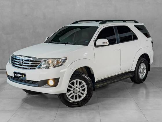 TOYOTA HILUX 2.7 SR 4X2 CD 16V FLEX 4P AUTOMÁTICO