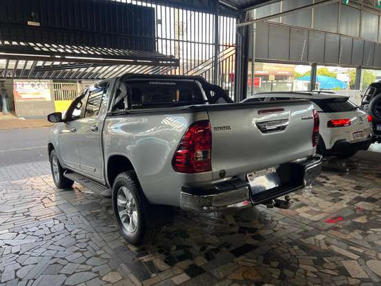 TOYOTA-HILUX-2.7 SR 4X2 CD 16V FLEX 4P MANUAL TOYOTA-HILUX-2017