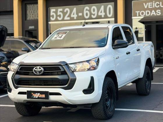 TOYOTA HILUX 2.8 D-4D TURBO DIESEL CD POWER PACK 4X4 MANUAL