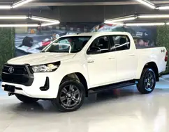 TOYOTA HILUX 2.8 D-4D TURBO DIESEL CD SR 4X4 AUTOMÁTICO TOYOTA HILUX 2.8 D-4D TURBO DIESEL CD SR 4X4 AUTOMÁTICO