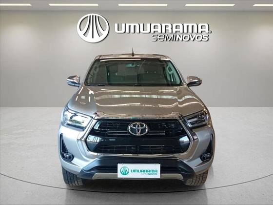 TOYOTA HILUX 2.8 D-4D TURBO DIESEL CD SRV 4X4 AUTOMÁTICO