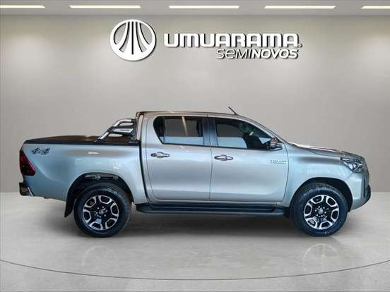 TOYOTA-HILUX-2024