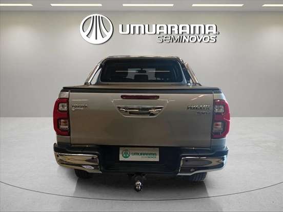TOYOTA-HILUX-2.8 D-4D TURBO DIESEL CD SRV 4X4 AUTOMÁTICO TOYOTA-HILUX-2024