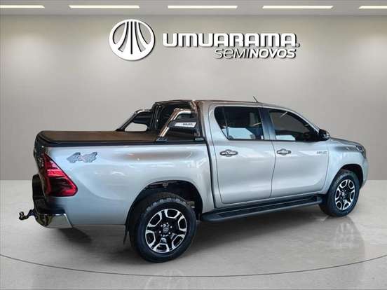 TOYOTA-HILUX-2.8 D-4D TURBO DIESEL CD SRV 4X4 AUTOMÁTICO TOYOTA-HILUX-2024
