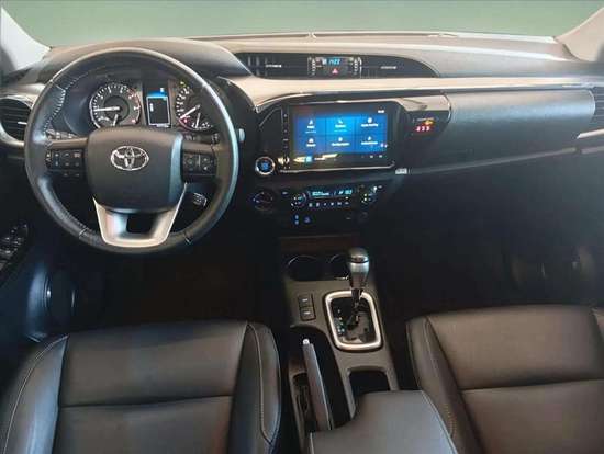 TOYOTA-HILUX-2.8 D-4D TURBO DIESEL CD SRV 4X4 AUTOMÁTICO TOYOTA-HILUX-2024
