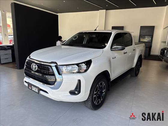 TOYOTA HILUX 2.8 D-4D TURBO DIESEL CD SRV 4X4 AUTOMÁTICO