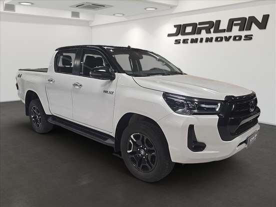 TOYOTA-HILUX-2.8 D-4D TURBO DIESEL CD SRX 4X4 AUTOMÁTICO TOYOTA-HILUX-2023