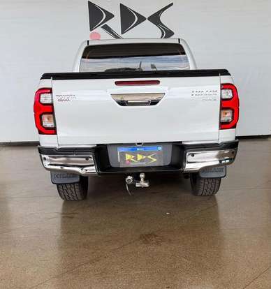 TOYOTA-HILUX-2.8 D-4D TURBO DIESEL CD SRX 4X4 AUTOMÁTICO TOYOTA-HILUX-2022