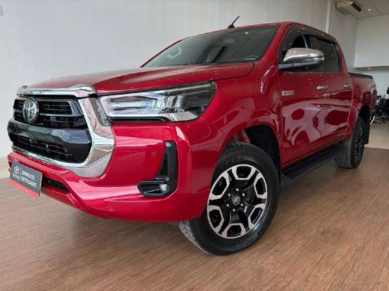 TOYOTA-HILUX-2.8 D-4D TURBO DIESEL CD SRX 4X4 AUTOMÁTICO TOYOTA-HILUX-2023