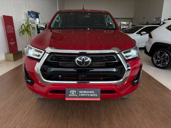 TOYOTA-HILUX-2.8 D-4D TURBO DIESEL CD SRX 4X4 AUTOMÁTICO TOYOTA-HILUX-2023