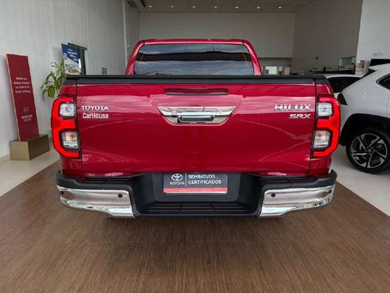TOYOTA-HILUX-2.8 D-4D TURBO DIESEL CD SRX 4X4 AUTOMÁTICO TOYOTA-HILUX-2023