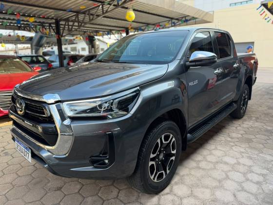 TOYOTA HILUX 2.8 D-4D TURBO DIESEL CD SRX 4X4 AUTOMÁTICO