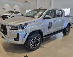 TOYOTA HILUX 2.8 D-4D TURBO DIESEL CD SRX PLUS 4X4 AUTOMÁTICO TOYOTA HILUX 2.8 D-4D TURBO DIESEL CD SRX PLUS 4X4 AUTOMÁTICO