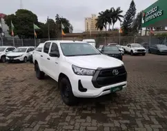 TOYOTA HILUX 2.8 D-4D TURBO DIESEL CHASSI 4X4 MANUAL TOYOTA HILUX 2.8 D-4D TURBO DIESEL CHASSI 4X4 MANUAL