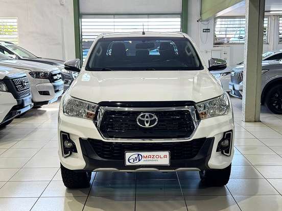 TOYOTA-HILUX-2018