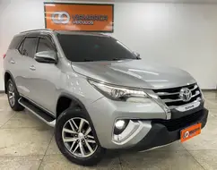 TOYOTA HILUX 2.8 SRX 4X4 CD 16V DIESEL 4P AUTOMÁTICO TOYOTA HILUX 2.8 SRX 4X4 CD 16V DIESEL 4P AUTOMÁTICO