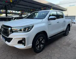 TOYOTA HILUX 2.8 SRX 4X4 CD 16V DIESEL 4P AUTOMÁTICO TOYOTA HILUX 2.8 SRX 4X4 CD 16V DIESEL 4P AUTOMÁTICO