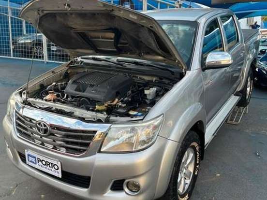 TOYOTA-HILUX-3.0 SRV 4X4 CD 16V TURBO INTERCOOLER DIESEL 4P AUTOMÁTICO TOYOTA-HILUX-2014