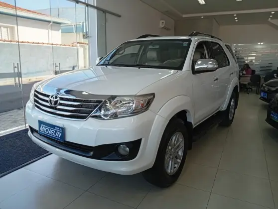 TOYOTA HILUX SW4 2.7 SR 4X2 16V FLEX 4P AUTOMÁTICO