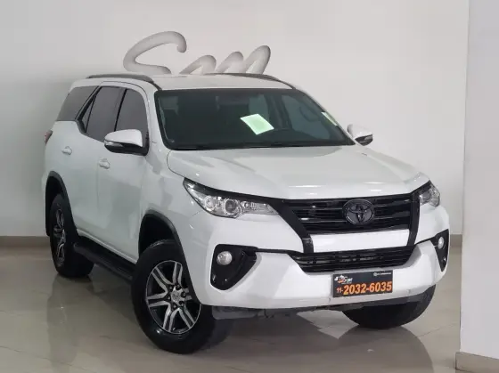 TOYOTA HILUX SW4 2.7 SR 7 LUGARES 4X2 16V FLEX 4P AUTOMÁTICO