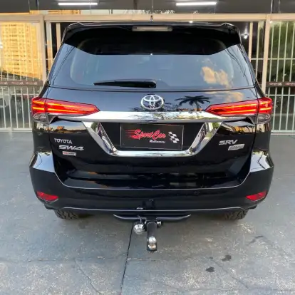 TOYOTA-HILUX SW4-2020