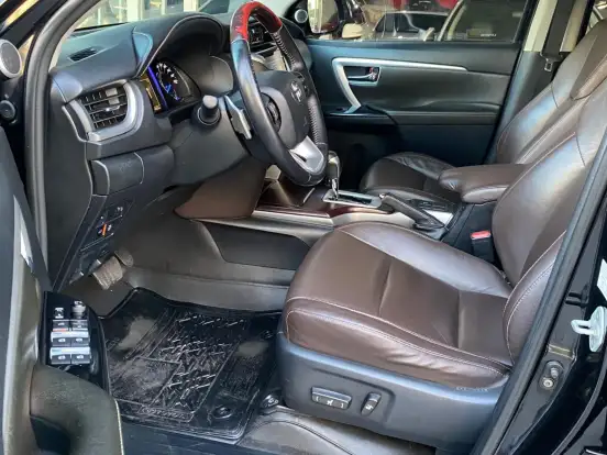 TOYOTA-HILUX SW4-2.7 SRV 7 LUGARES 4X2 16V FLEX 4P AUTOMÁTICO TOYOTA-HILUX SW4-2020