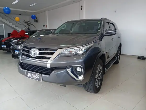 TOYOTA HILUX SW4 2.8 SRX 4X4 16V TURBO INTERCOOLER DIESEL 4P AUTOMÁTICO