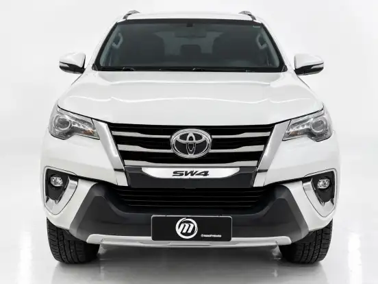 TOYOTA-HILUX SW4-2.8 SRX 4X4 7 LUGARES 16V TURBO INTERCOOLER DIESEL 4P AUTOMÁTICO TOYOTA-HILUX SW4-2017