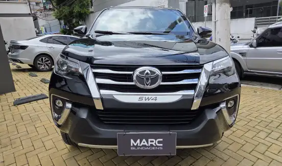 TOYOTA-HILUX SW4-2018