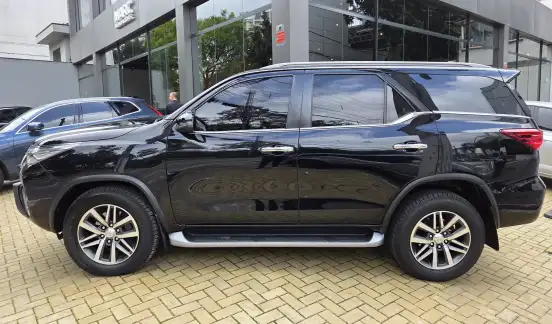TOYOTA-HILUX SW4-2018