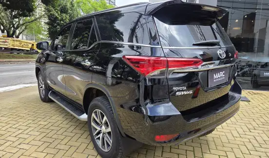 TOYOTA-HILUX SW4-2018