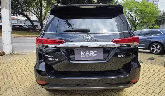 TOYOTA-HILUX SW4-2018