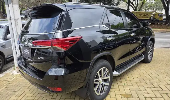 TOYOTA-HILUX SW4-2018