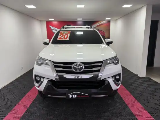TOYOTA-HILUX SW4-2.8 SRX 4X4 7 LUGARES 16V TURBO INTERCOOLER DIESEL 4P AUTOMÁTICO TOYOTA-HILUX SW4-2020