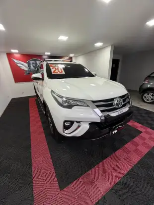 TOYOTA-HILUX SW4-2.8 SRX 4X4 7 LUGARES 16V TURBO INTERCOOLER DIESEL 4P AUTOMÁTICO TOYOTA-HILUX SW4-2020