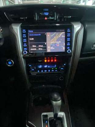 TOYOTA-HILUX SW4-2019