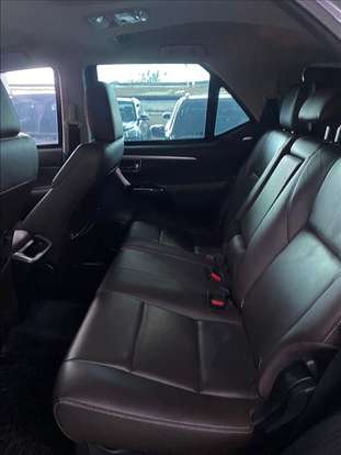TOYOTA-HILUX SW4-2019