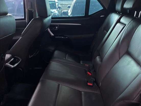 TOYOTA-HILUX SW4-2.7 SRV 7 LUGARES 4X2 16V FLEX 4P AUTOMÁTICO TOYOTA-HILUX SW4-2019