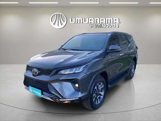 TOYOTA-HILUX SW4-2.8 D-4D TURBO DIESEL DIAMOND 7L 4X4 AUTOMÁTICO TOYOTA-HILUX SW4-2023